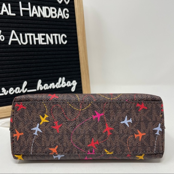 Michael Kors - Jet Set Charm Small Travel Pouch - Picture 8 of 14